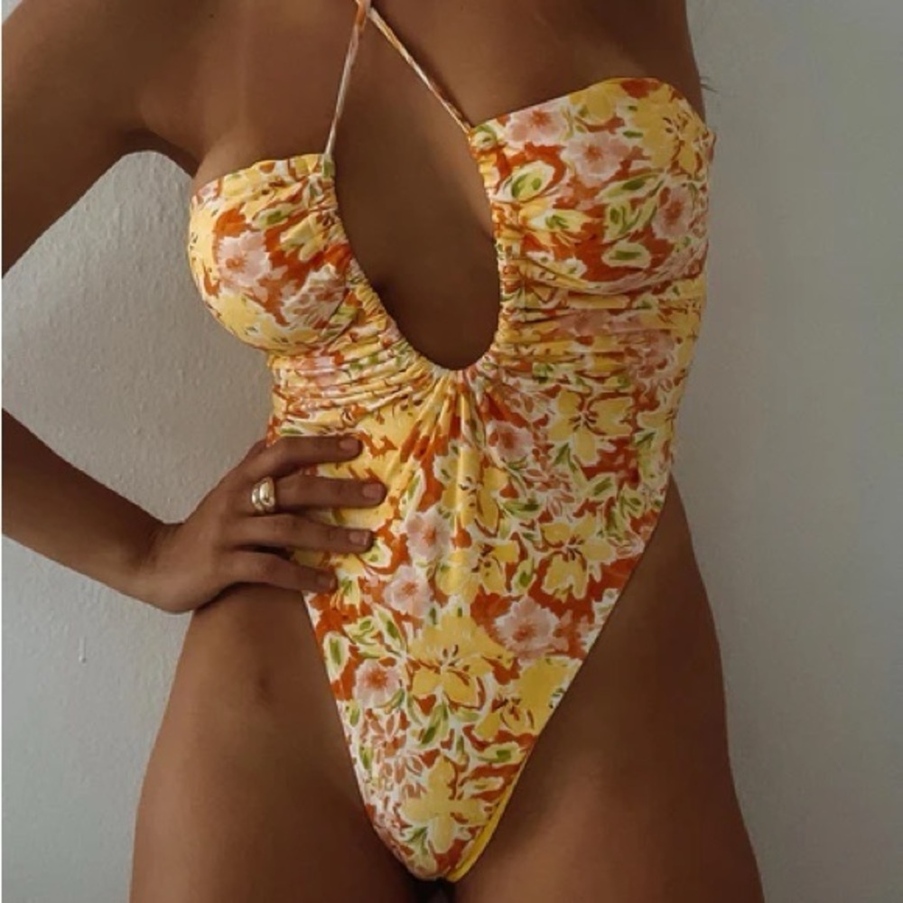 Princess Polly one piece swimsuit Yellow Floral new beach summer pool - Picture 11 of 12
